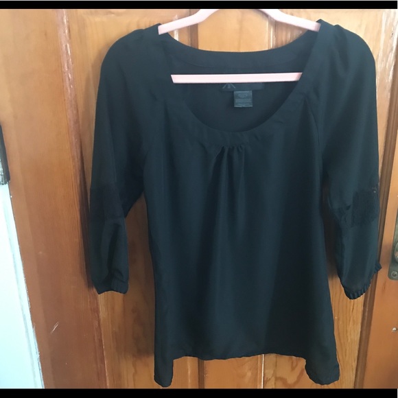 Kardashian Kollection Black Blouse with lace accent sleeves Size XS - Picture 2 of 8